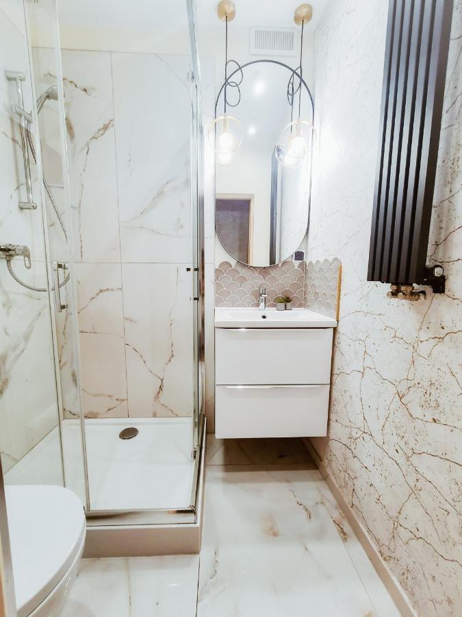 Apartamenty Przy Ratuszu 볼레스와비에츠 외부 사진