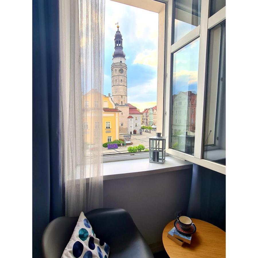 Apartamenty Przy Ratuszu 볼레스와비에츠 외부 사진